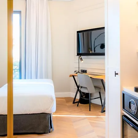 L&h Gran Via Hotell 4*